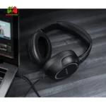 Black AWEI A770BL over-ear headphones featuring a foldable design, noise cancellation, and Bluetooth 5.0 connectivity.